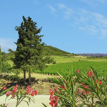 아파트 Apartment In Mandourelle Near La Franqui Beach, Cleaning Included *